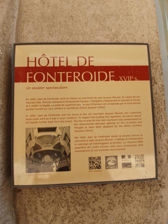 Au Coeur Du Centre Historique - Immeuble Classe - Terrasse - Climatise Ним Екстериор снимка