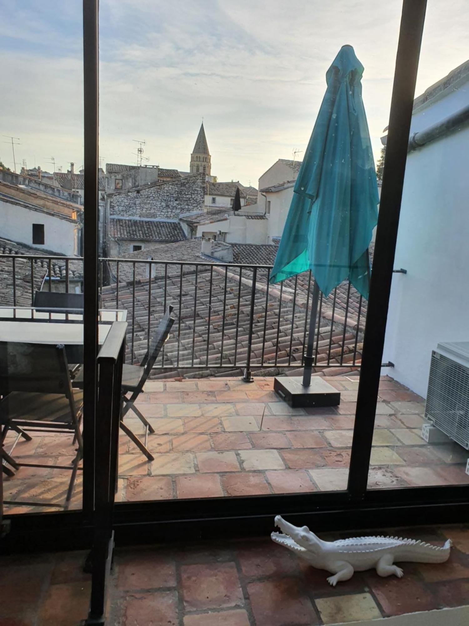 Au Coeur Du Centre Historique - Immeuble Classe - Terrasse - Climatise Ним Екстериор снимка